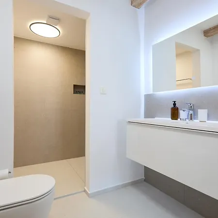 Stone Elegance Apartment