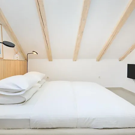 Stone Elegance Apartment