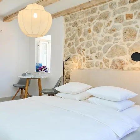 Stone Elegance Apartment