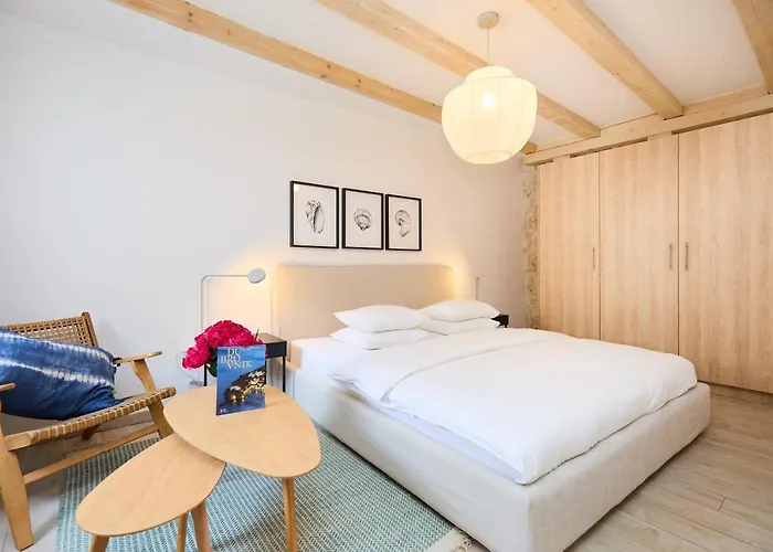 Stone Elegance アパート *