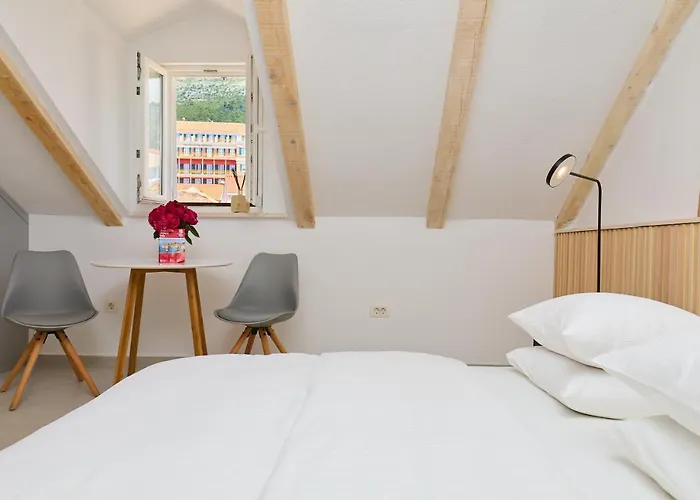 Διαμέρισμα Stone Elegance